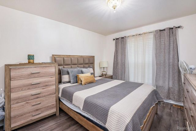 5477 Victory Circle, Sterling Heights, MI 48310