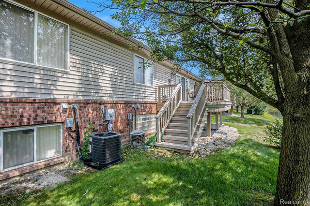 5477 Victory Circle, Sterling Heights, MI 48310