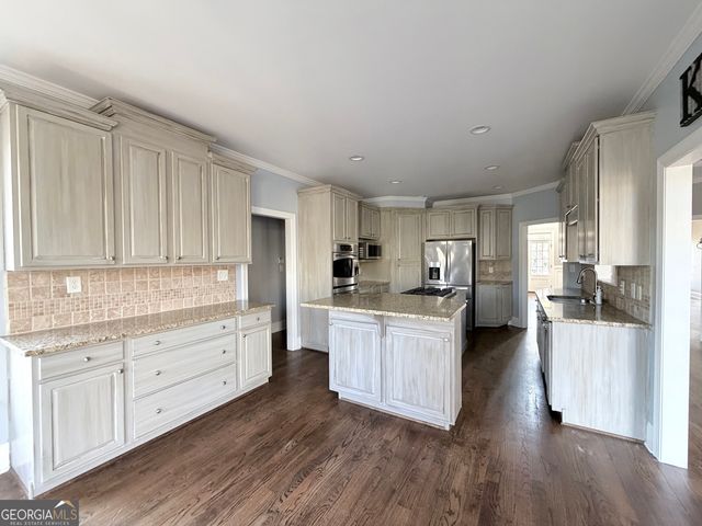 302 Beech Tree Hollow, Sugar Hill, GA 30518