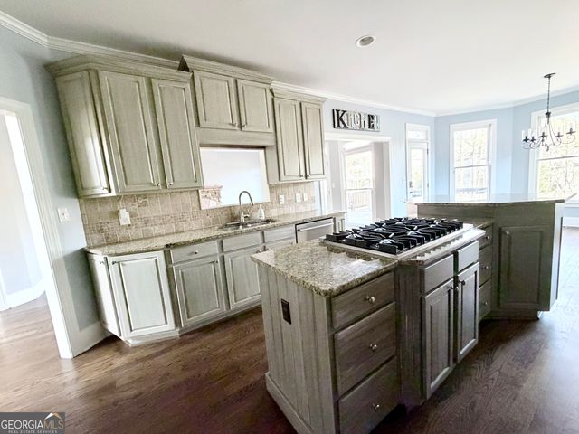 302 Beech Tree Hollow, Sugar Hill, GA 30518