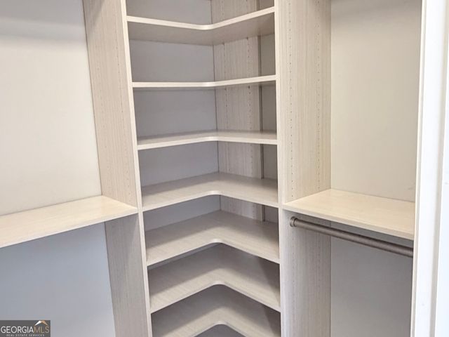 302 Beech Tree Hollow, Sugar Hill, GA 30518