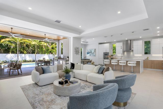 417 Lake Drive, Delray Beach, FL 33444