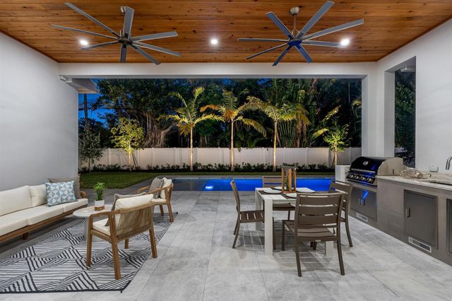 417 Lake Drive, Delray Beach, FL 33444