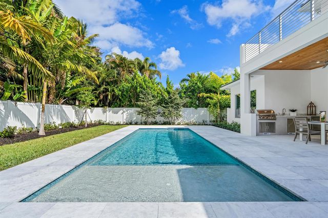 417 Lake Drive, Delray Beach, FL 33444