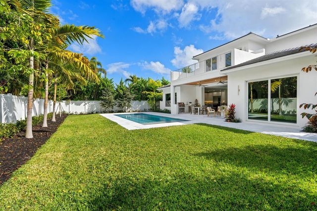 417 Lake Drive, Delray Beach, FL 33444