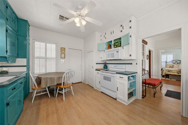 708 E Texas Avenue, Mart, TX 76664