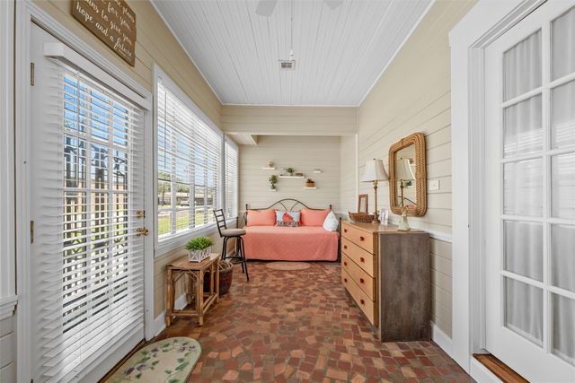 708 E Texas Avenue, Mart, TX 76664