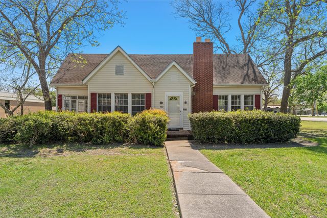 708 E Texas Avenue, Mart, TX 76664