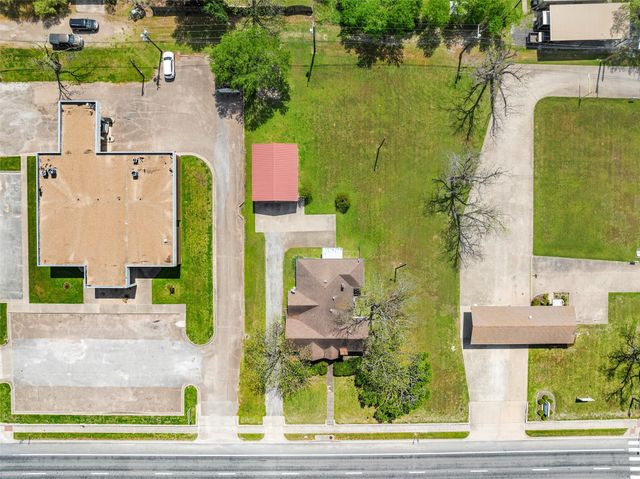 708 E Texas Avenue, Mart, TX 76664