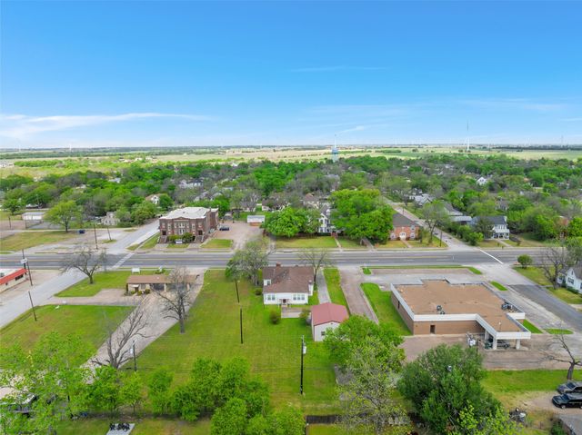 708 E Texas Avenue, Mart, TX 76664