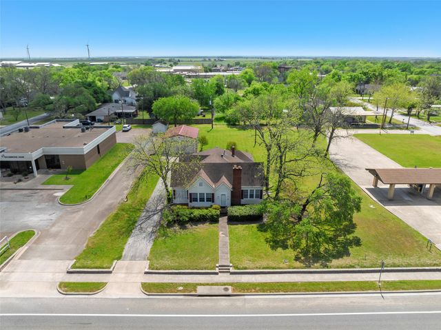 708 E Texas Avenue, Mart, TX 76664