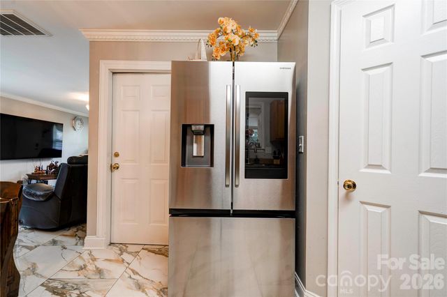 9336 Dewey Drive, Charlotte, NC 28214