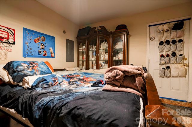 9336 Dewey Drive, Charlotte, NC 28214