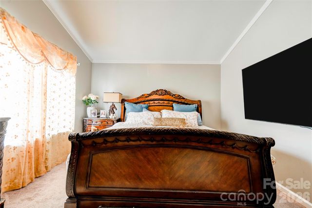 9336 Dewey Drive, Charlotte, NC 28214