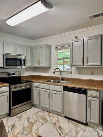 9336 Dewey Drive, Charlotte, NC 28214