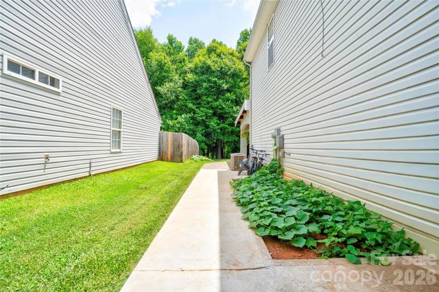 9336 Dewey Drive, Charlotte, NC 28214