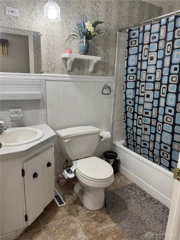 202 Anton Court, Centerville, OH 45458