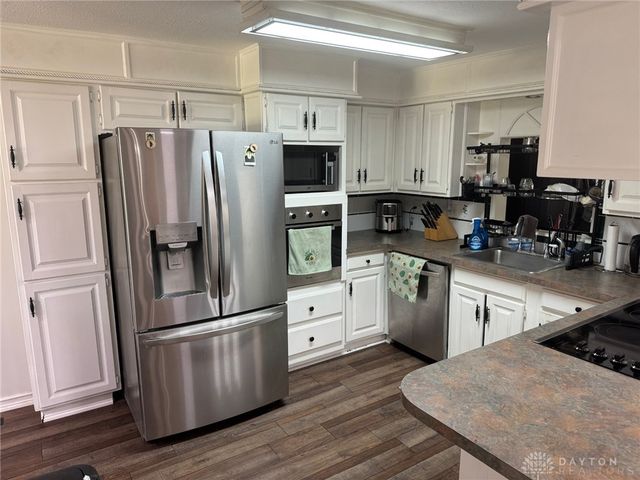 202 Anton Court, Centerville, OH 45458