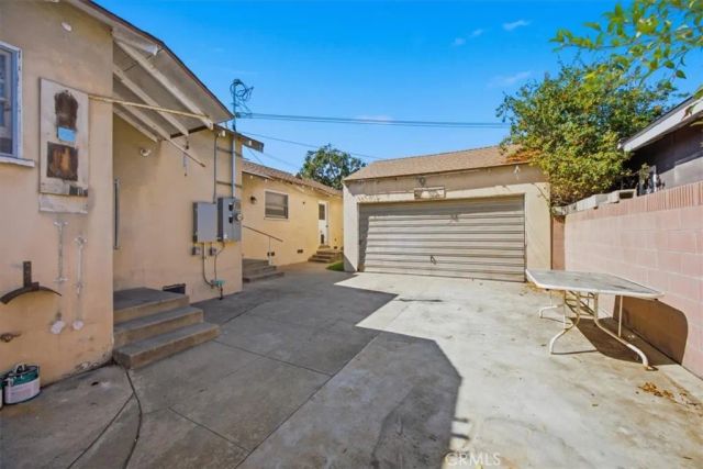 1135 S Fir Avenue, Inglewood, CA 90301