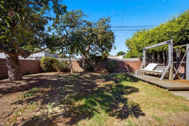 1135 S Fir Avenue, Inglewood, CA 90301