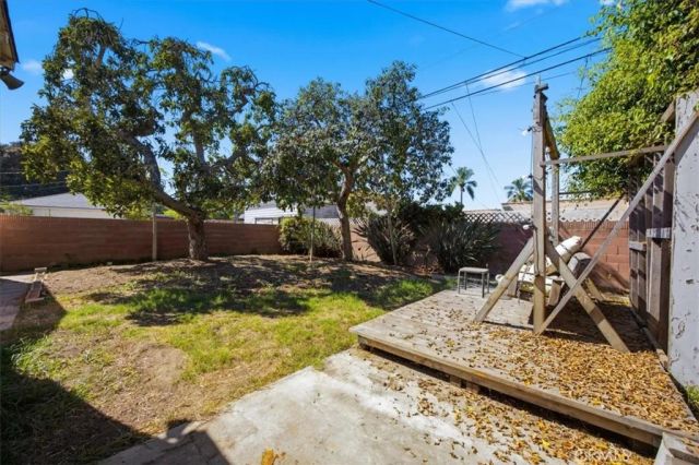 1135 S Fir Avenue, Inglewood, CA 90301