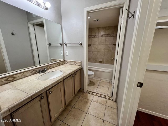 2100 W LEMON TREE Place 25, Chandler, AZ 85224