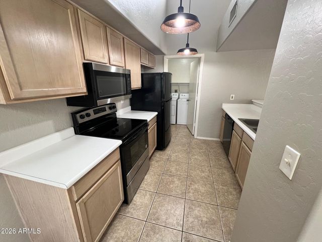 2100 W LEMON TREE Place 25, Chandler, AZ 85224