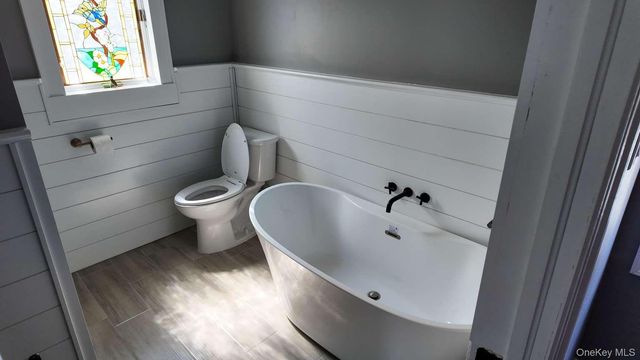 50 E Saint Marks Place, Valley Stream, NY 11580