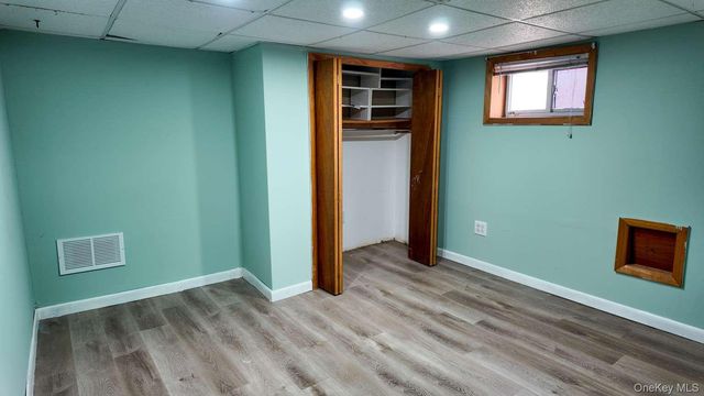 50 E Saint Marks Place, Valley Stream, NY 11580