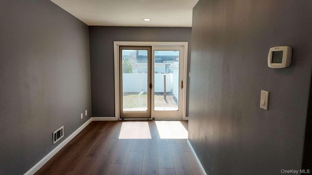 50 E Saint Marks Place, Valley Stream, NY 11580