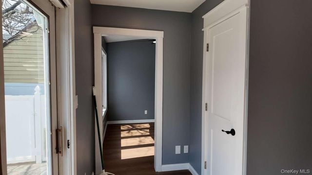 50 E Saint Marks Place, Valley Stream, NY 11580