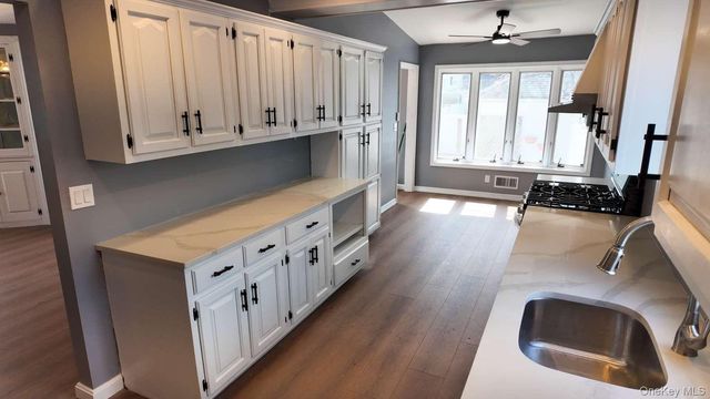 50 E Saint Marks Place, Valley Stream, NY 11580