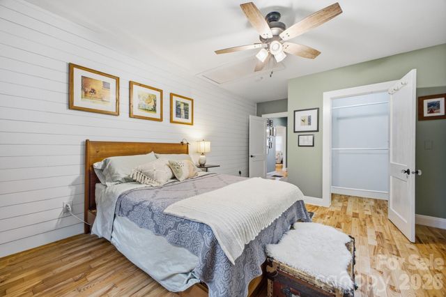 1207 Willow Road, Hendersonville, NC 28739