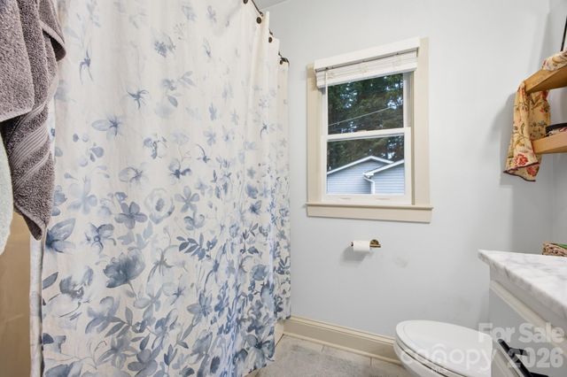 1207 Willow Road, Hendersonville, NC 28739