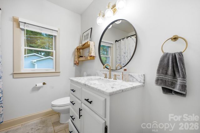 1207 Willow Road, Hendersonville, NC 28739