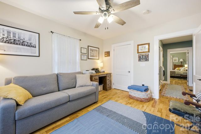 1207 Willow Road, Hendersonville, NC 28739