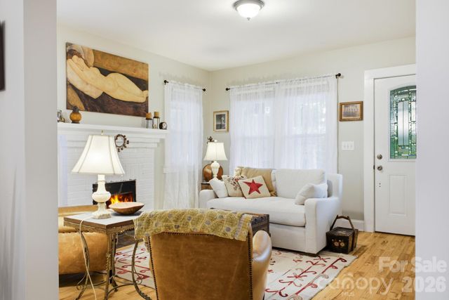 1207 Willow Road, Hendersonville, NC 28739