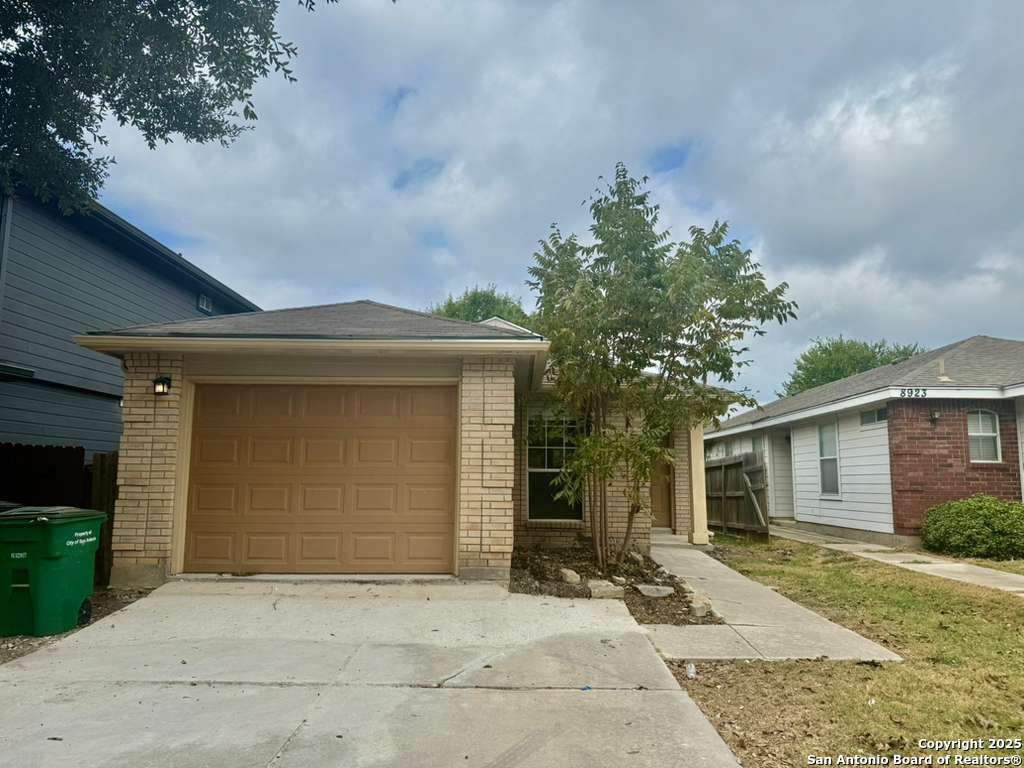8927 Gill, San Antonio, TX 78254