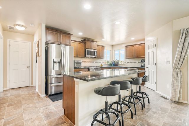 1009 E Ludlow St, Kuna, ID 83634