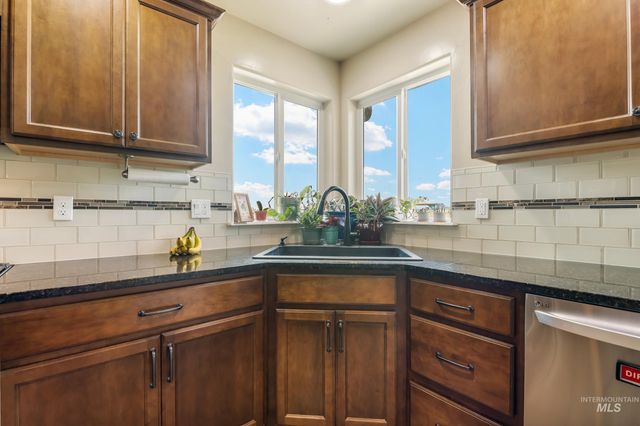 1009 E Ludlow St, Kuna, ID 83634