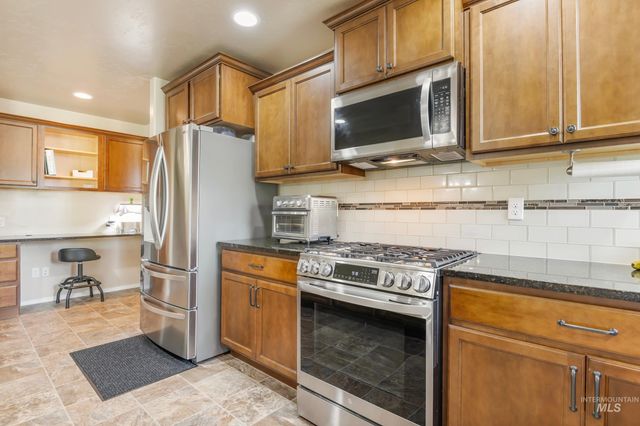 1009 E Ludlow St, Kuna, ID 83634