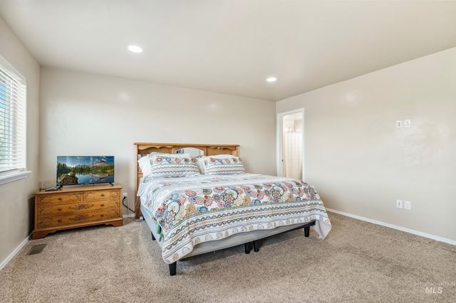 1009 E Ludlow St, Kuna, ID 83634
