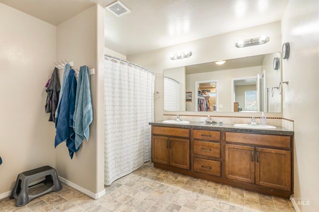 1009 E Ludlow St, Kuna, ID 83634