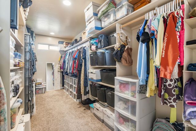 1009 E Ludlow St, Kuna, ID 83634