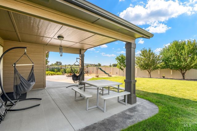 1009 E Ludlow St, Kuna, ID 83634