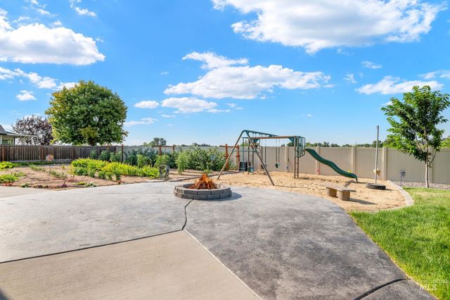 1009 E Ludlow St, Kuna, ID 83634