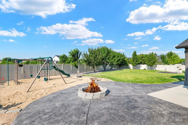 1009 E Ludlow St, Kuna, ID 83634