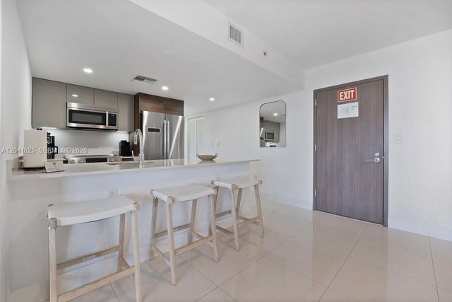 9261 E Bay Harbor Drive 507, Bay Harbor Islands, FL 33154