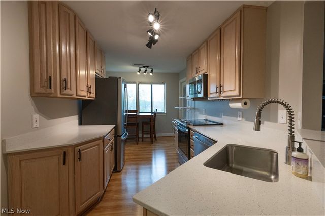 3800 Rosemont Boulevard, Fairlawn, OH 44333