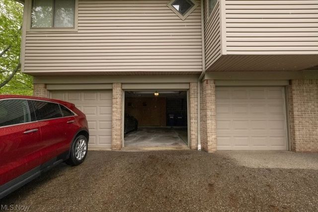 3800 Rosemont Boulevard, Fairlawn, OH 44333